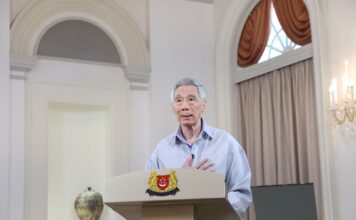 ลีเซียนลุง นายกรัฐมนตรีสิงคโปร์