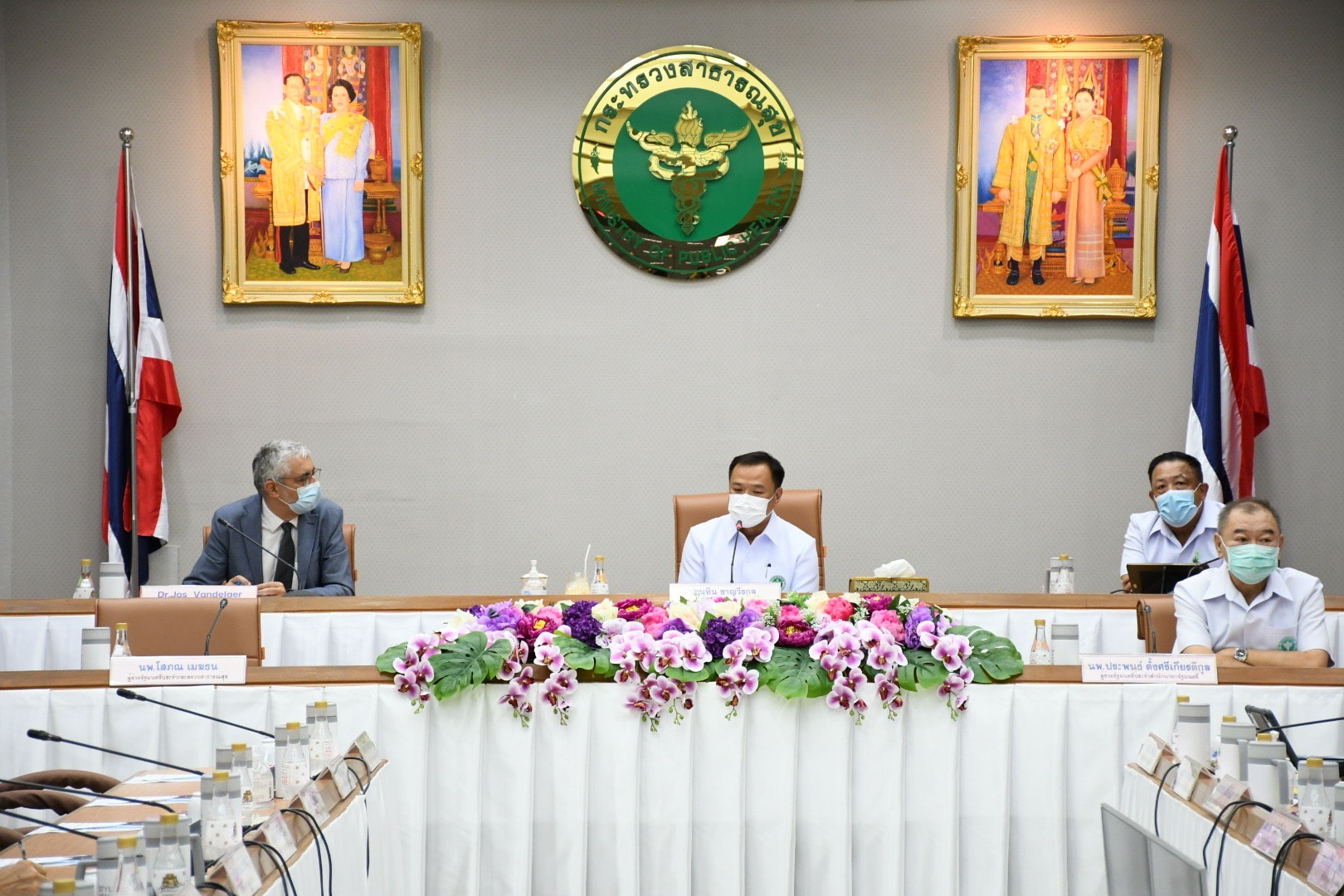 ประชุม UHPR ถอดบทเรียนจัดการโควิดในไทย