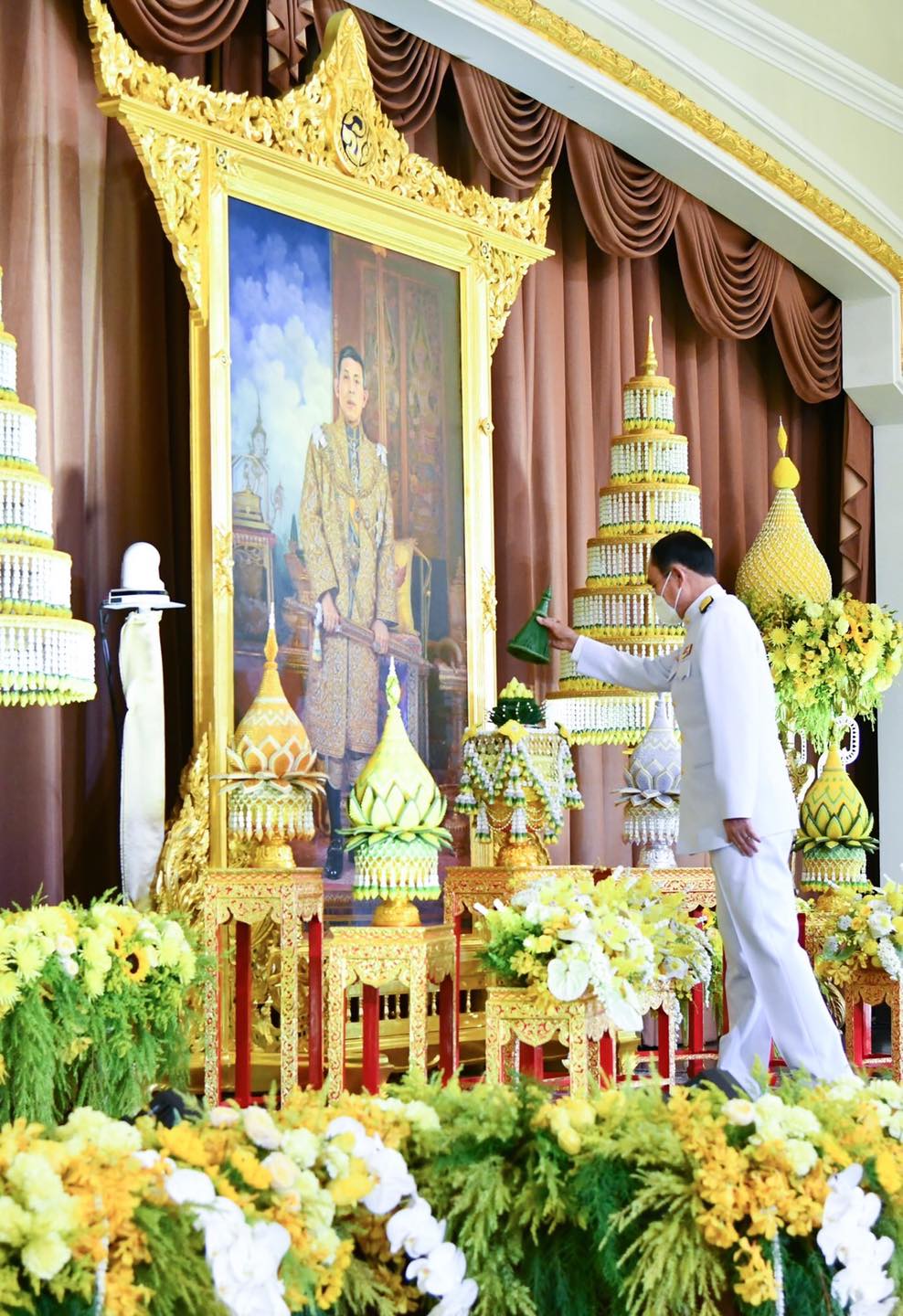 ถวายพระพรชัยวันฉัตรมงคล
