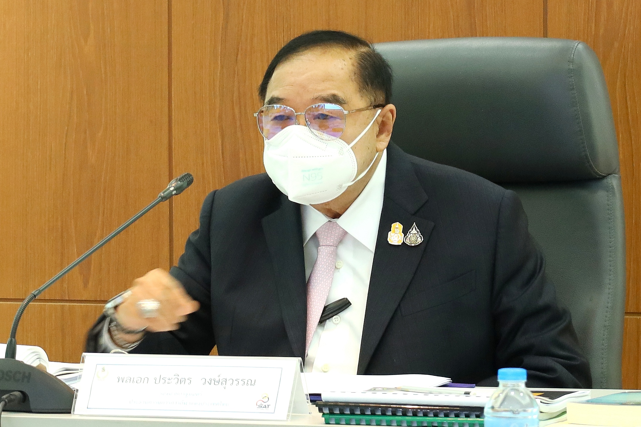 ประวิตร-บิ๊กน้อยไม่เข้าทำเนียบ หลบสื่อ เลี่ยงตอบ ปมพรรคเศรษฐกิจไทยแตก
