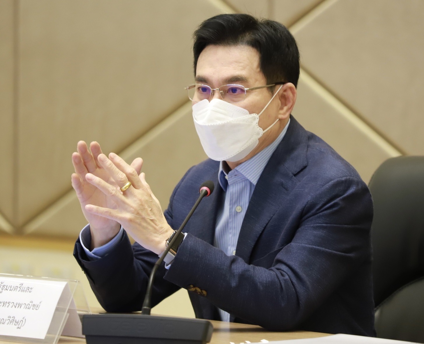 จุรินทร์ ลักษณวิศิษฏ์