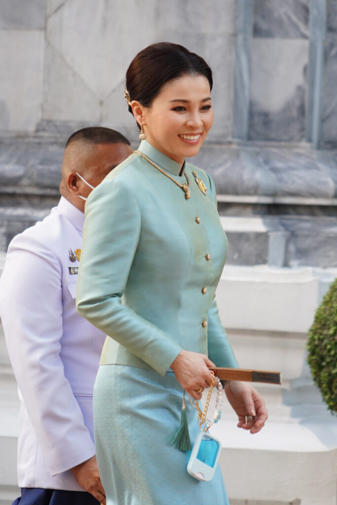 พระราชินี ทรงบำเพ็ญพระราชกุศลวิสาขบูชา 2565