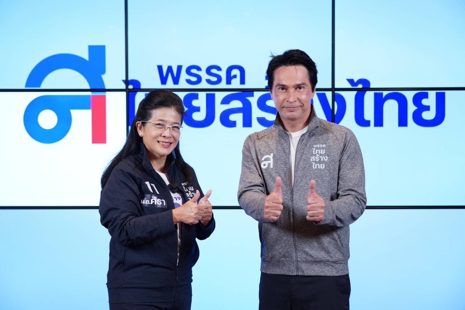 จอนนี่ แอนโฟเน่ ใส่เสื้อไทยสร้างไทย ซบพรรคสุดารัตน์ ประกาศ ลง ส.ส.