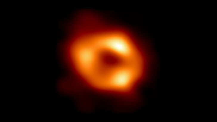 Scientists unveil an image of a huge black hole at Milky Way's center