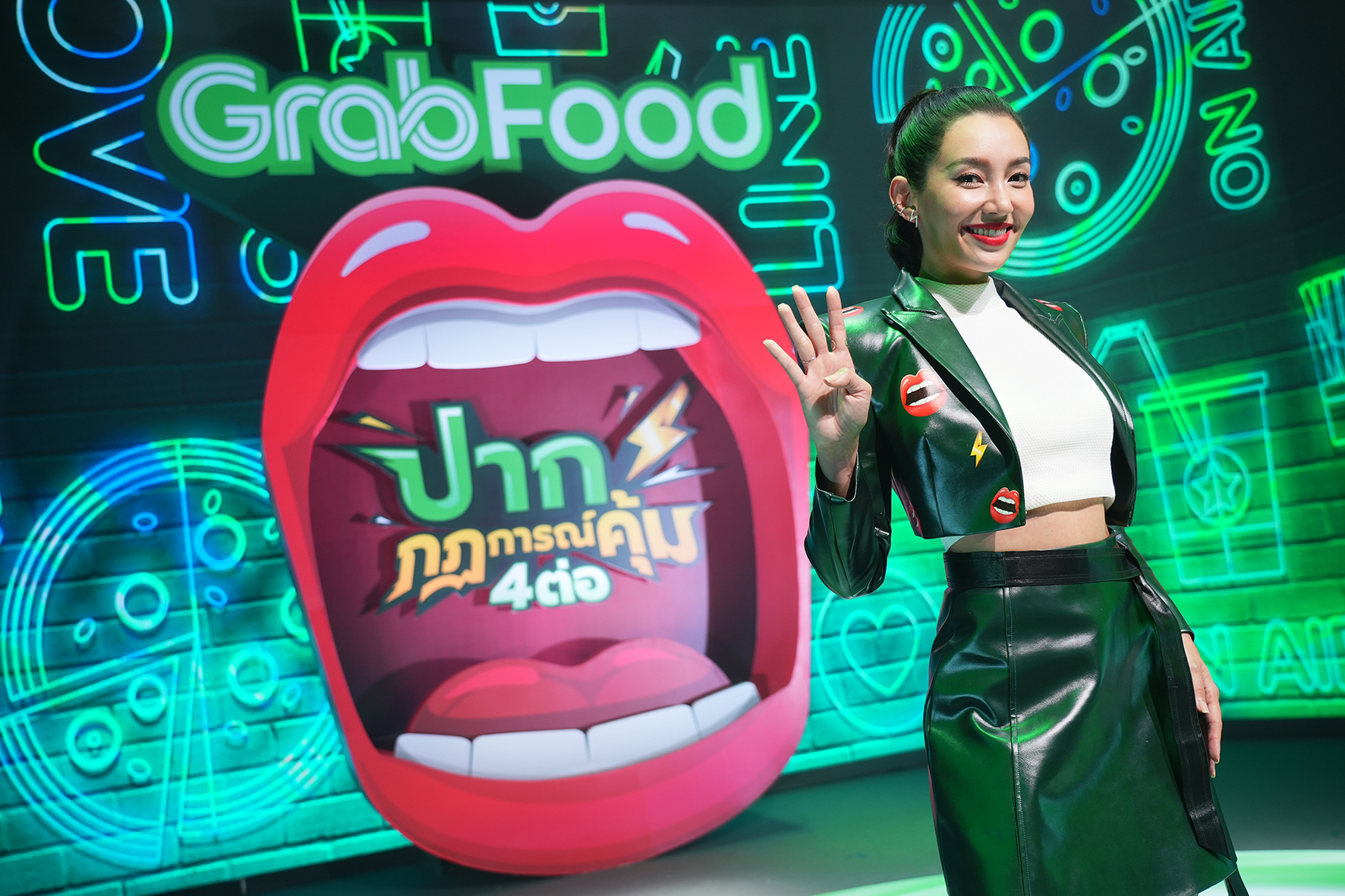 แกร็บฟู้ด อัดโปรคุ้ม 4 ต่อ ปลุกกำลังซื้อเขย่าตลาดฟู้ดดีลิเวอรี่