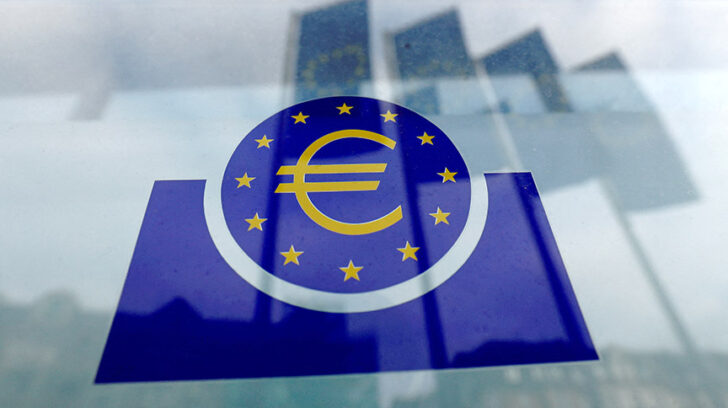 FILE PHOTO: Specialists work on a crane in front of the European Central Bank (ECB) in Frankfurt, Germany