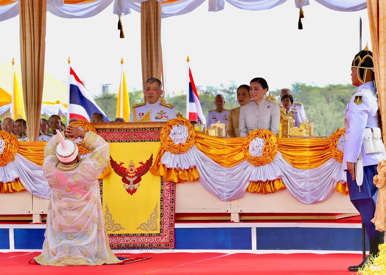 ในหลวง พระราชินี เสด็จฯพระราชพิธีพืชมงคลจรดพระนังคัลแรกนาขวัญ