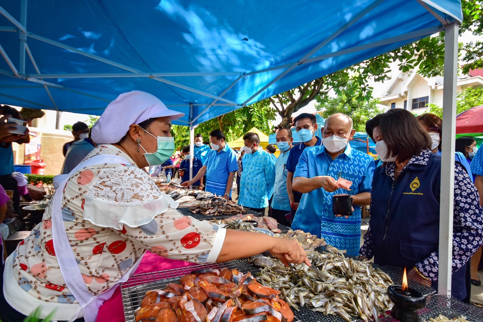 สิงห์บุรีเปิด Fisherman Market ช่วยประมงพื้นบ้าน