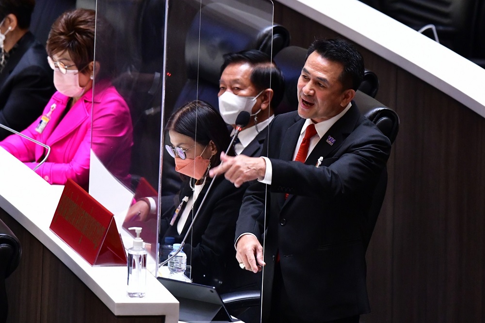 งบประมาณ 2566: ชลน่านผู้นำฝ่ายค้าน ชำแหละงบฯ สิ้นหวัง ทางตัน ส่อโกง
