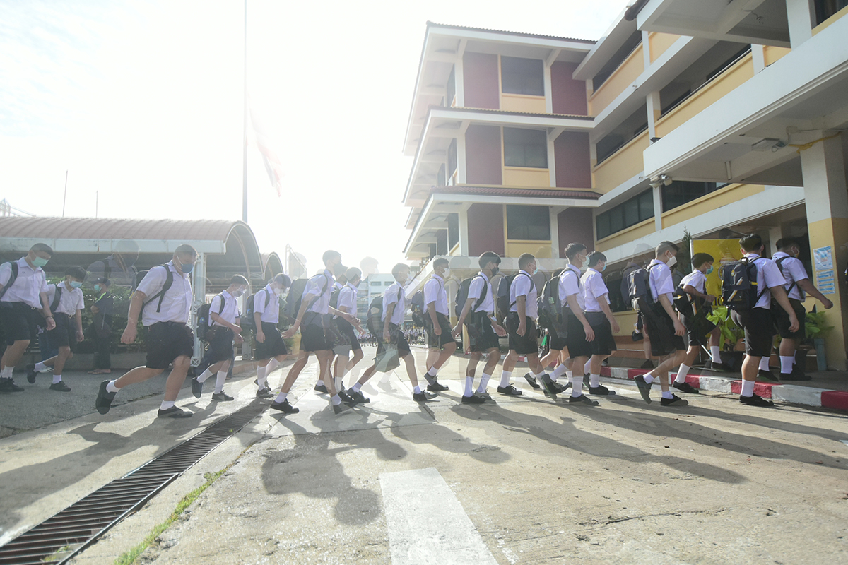 2 เรื่องเดือนพฤษภาฯ