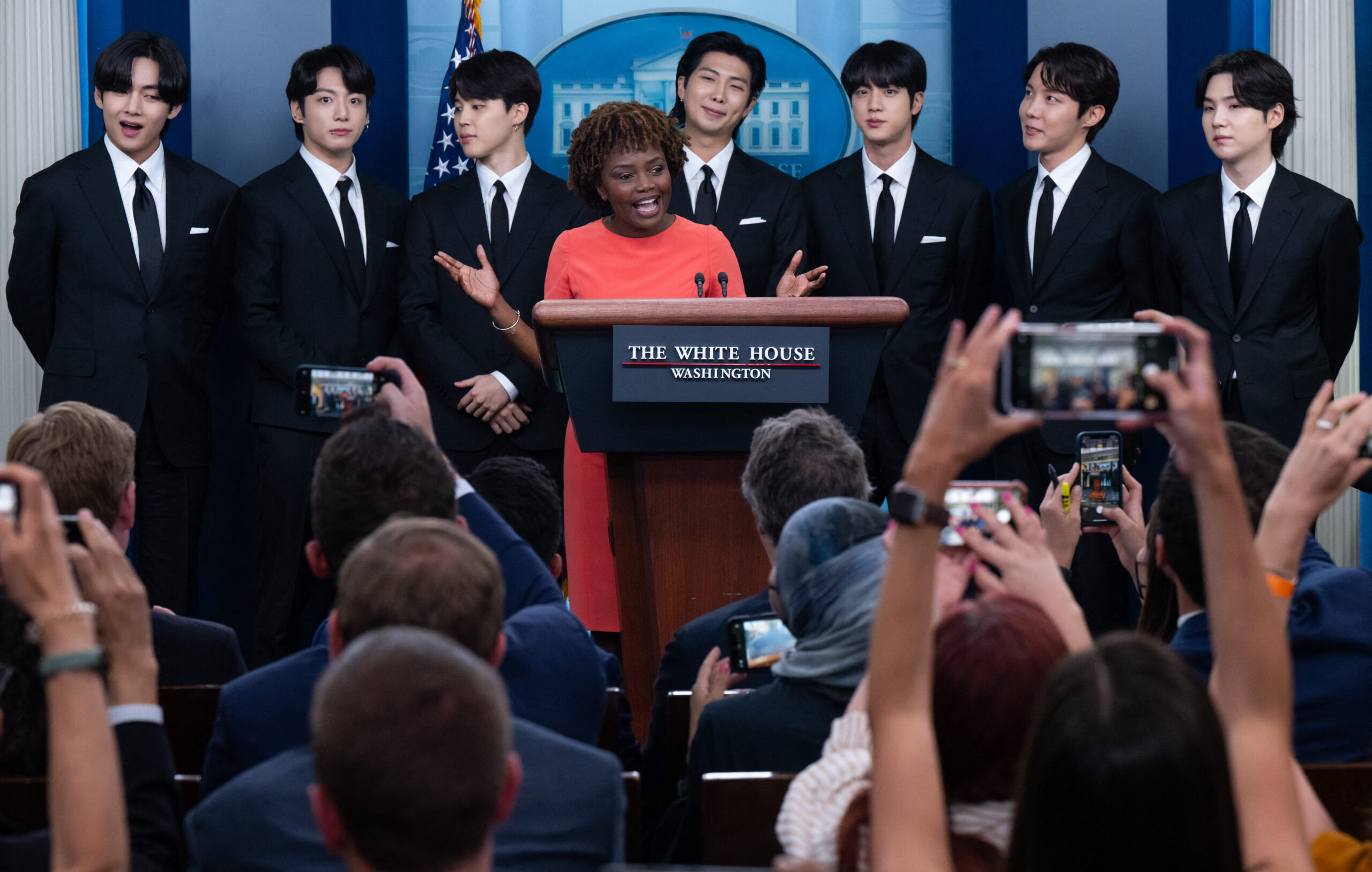 BTS เยือนทำเนียบขาว พบไบเดน ถกปัญหาเหยียดคนเอเชีย
