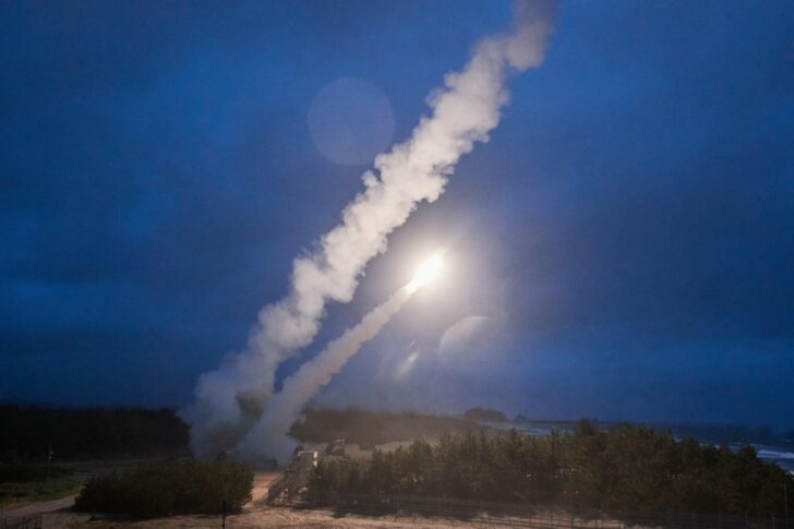 SKOREA-US-NKOREA-MISSILE เกาหลีใต้ สหรัฐ ยิงขีปนาวุธ 8 ลูก ตอบโต้เกาหลีเหนือ