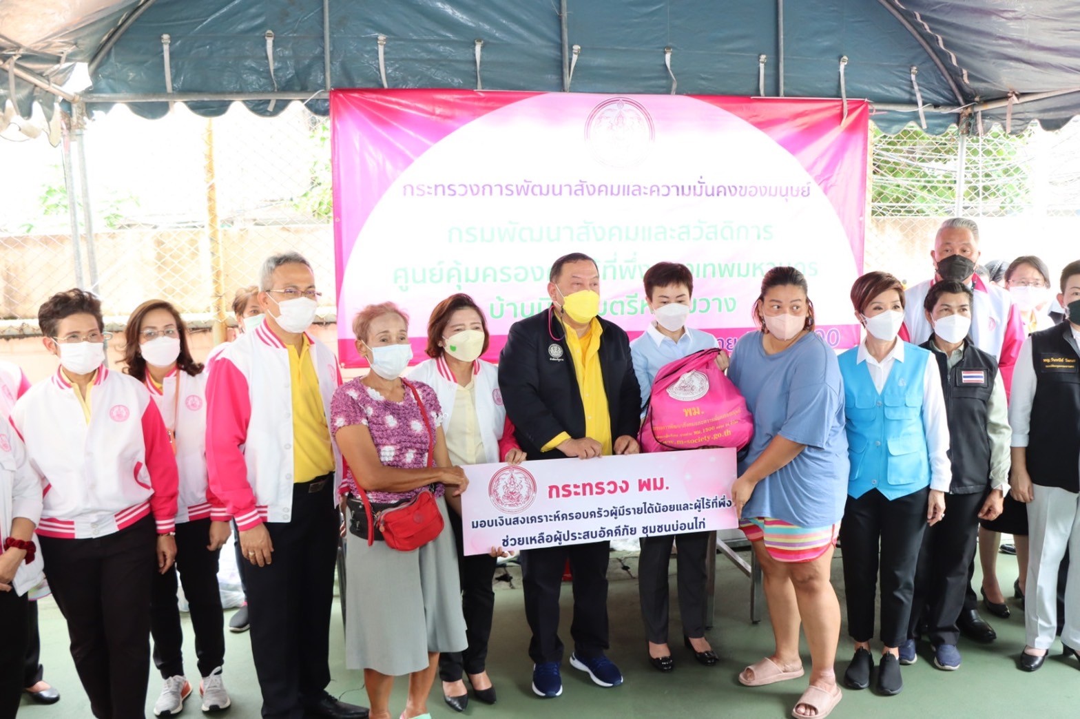 การเคหะแห่งชาติจัดเตรียม “โครงการพรพระร่วงประสิทธิ์”  รองรับชาวชุมชนพัฒนาบ่อนไก่ที่ประสบอัคคีภัยสามารถเข้าอยู่ฟรีในเดือนแรก !