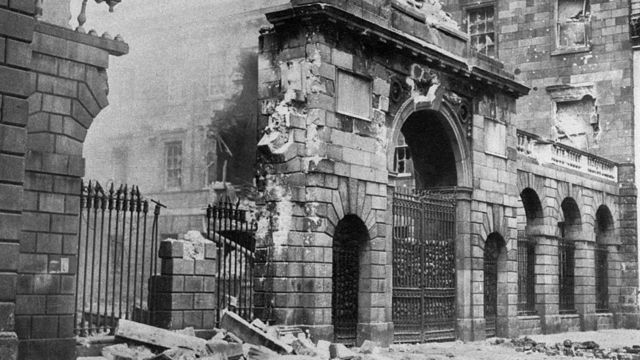 การโจมตีสำนักงานศาลยุติธรรมสูงสุด 4 ศาล หรือ Four Courts ถือเป็นจุดเริ่มต้นของสงครามกลางเมืองไอร์แลนด์