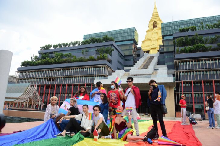 #สมรสเท่าเทียม ทะยานขึ้นเทรนด์ กลุ่มเฟมินิสม์ปลดแอก บุกสภา #สมรสเท่าเทียม ทะยานขึ้นเทรนด์ กลุ่มเฟมินิสม์ปลดแอก บุกสภา