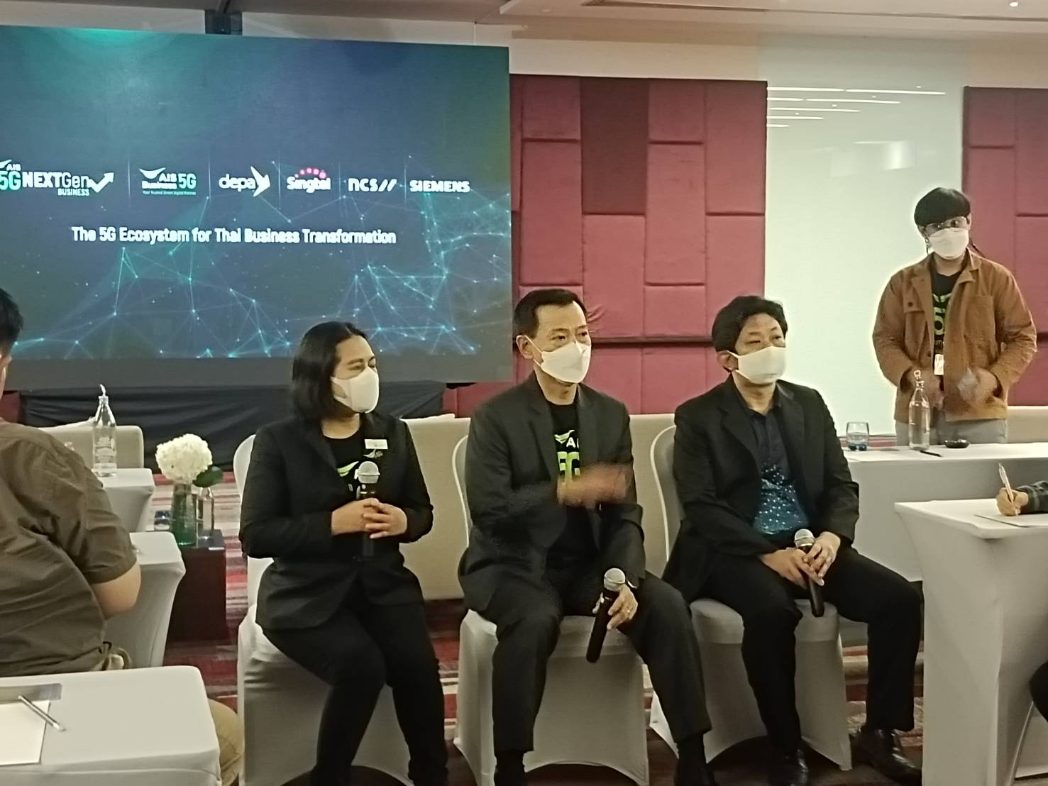 AIS-ดีป้า สร้างศูนย์นวัตกรรม 5G แห่งแรกในอีอีซี