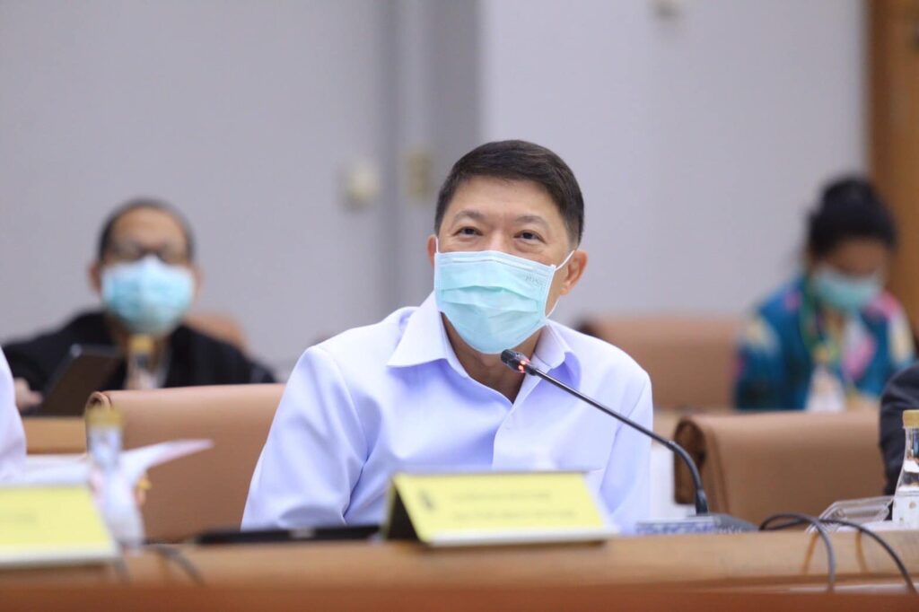 นายแพทย์สุวรรณชัย วัฒนายิ่งเจริญชัย