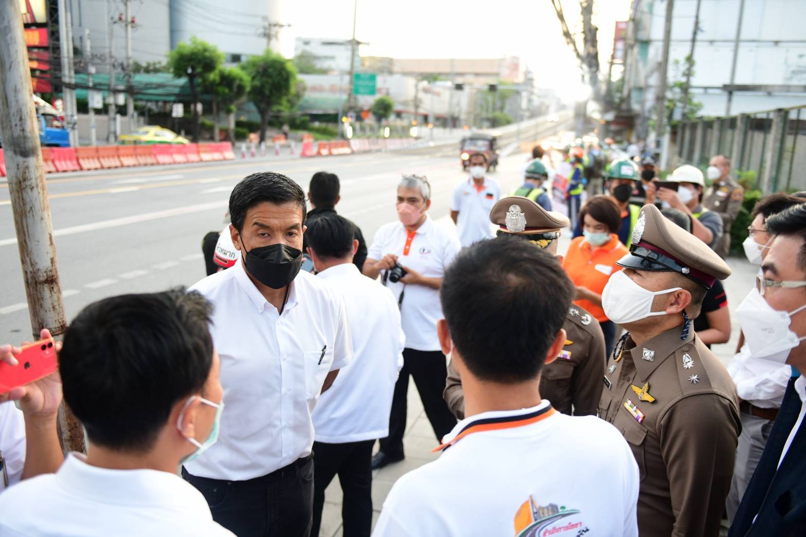 ชัชชาติ เปิดทางยกระดับรามคำแหง จี้เร่งคืนพื้นผิวจราจรทางเท้า