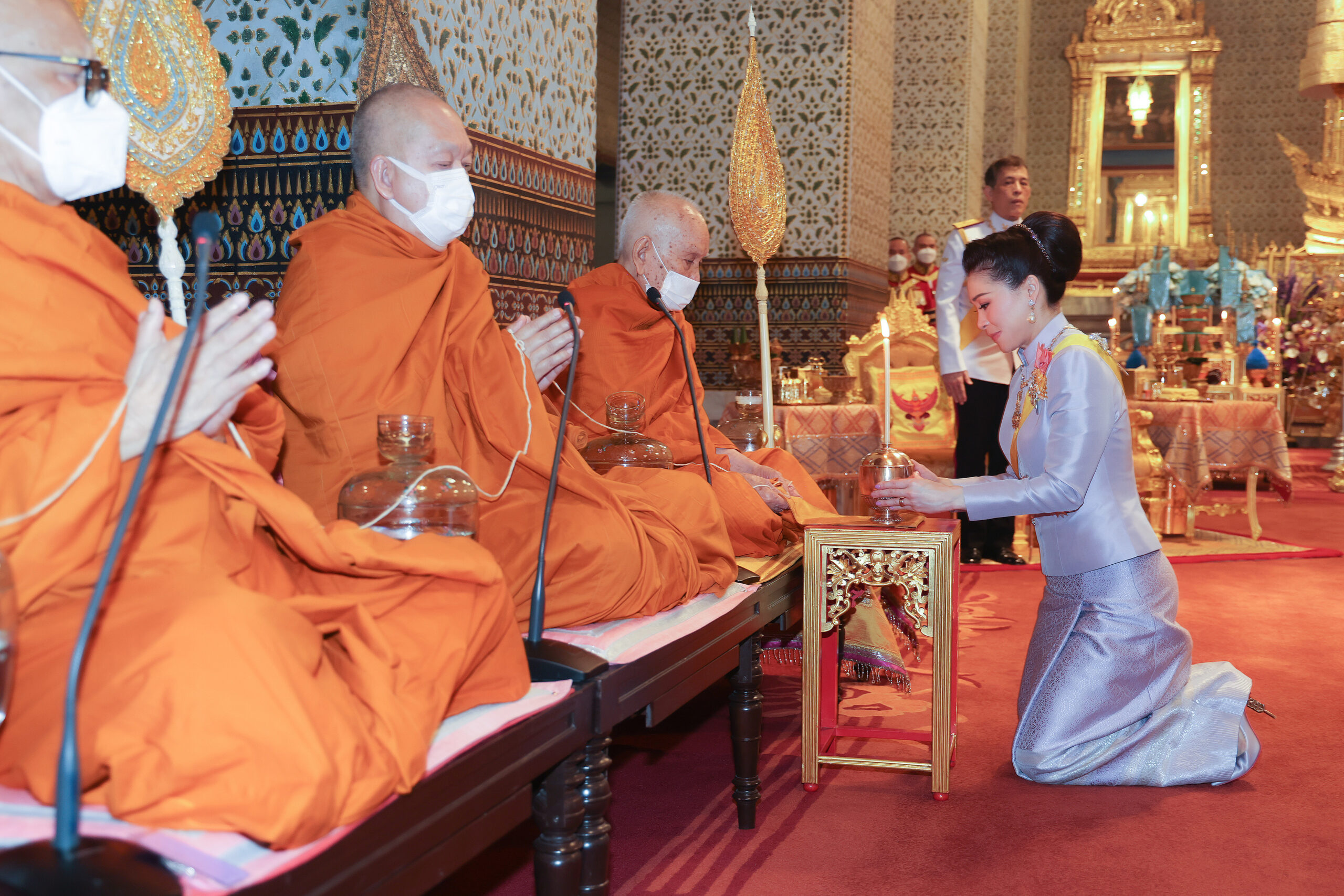 ในหลวง พระราชินี