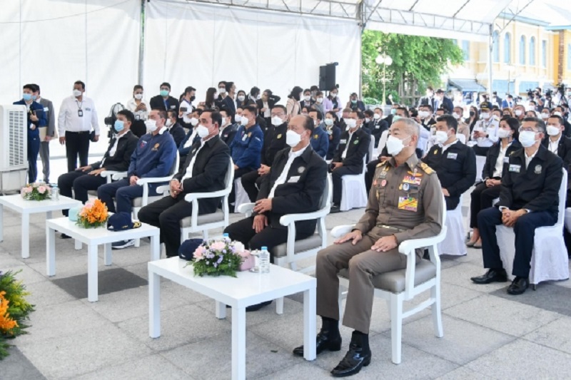ประยุทธ์ ควง บิ๊กแดง เปิดท่าเรือท่าช้าง-สาทร เชื่อมล้อ ราง เรือ
