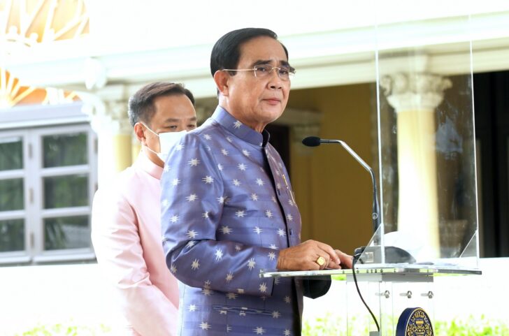 พล.อ.ประยุทธ์ จันทร์โอชา นายกรัฐมนตรี และ รัฐมนตรีว่าการกระทรวงกลาโหม ให้สัมภาษณ์ภายหลังการประชุมคณะรัฐมนตรี (ครม.) PHOTO : THAI ROYAL GOVERNMENT/ พล.อ.ประยุทธ์ จันทร์โอชา นายกรัฐมนตรี และ รัฐมนตรีว่าการกระทรวงกลาโหม ให้สัมภาษณ์ภายหลังการประชุมคณะรัฐมนตรี (ครม.) PHOTO : THAI ROYAL GOVERNMENT/