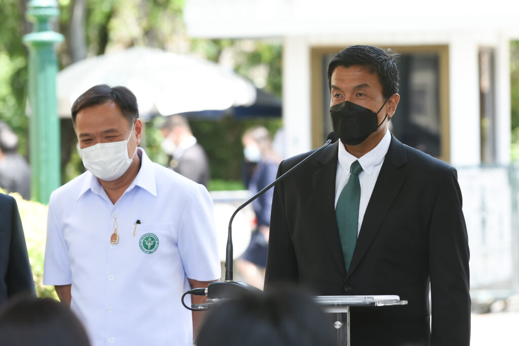นายชัชชาติ สิทธิพันธุ์ ผู้ว่าราชกาiกรุงเทพมหานคร (PHOTO : THAI ROYAL GOVERNMENT /)