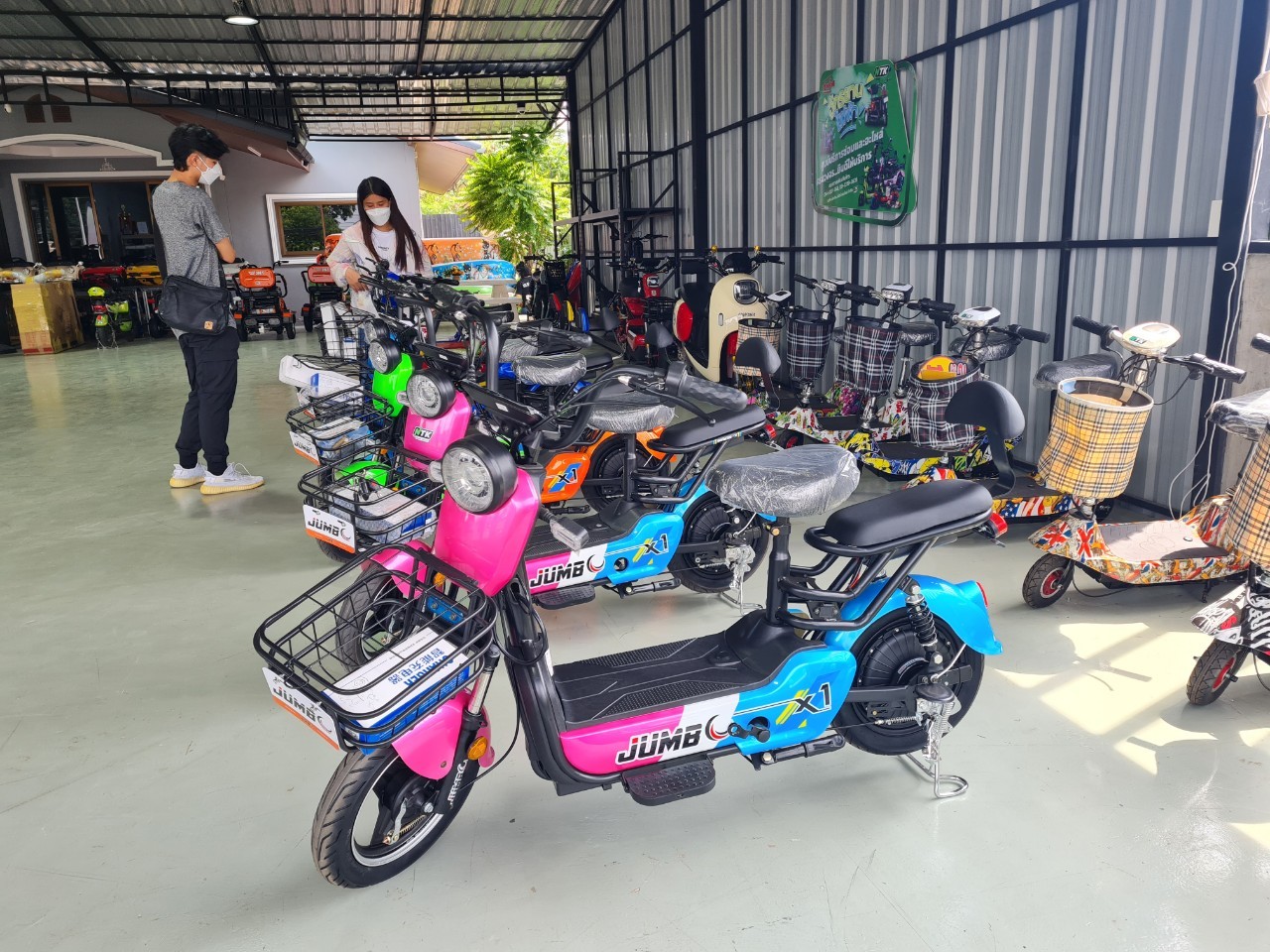 ร้านขายรถจักรยานไฟฟ้าโคราชยอดขายพุ่ง 50%