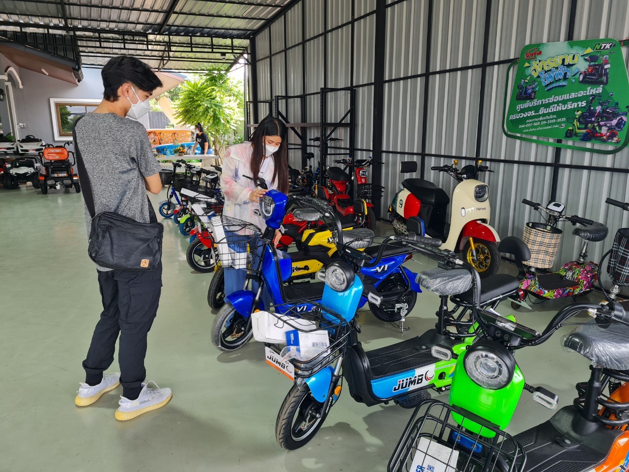 ร้านขายรถจักรยานไฟฟ้าโคราชยอดขายพุ่ง 50%