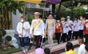 ในหลวง พระราชินี