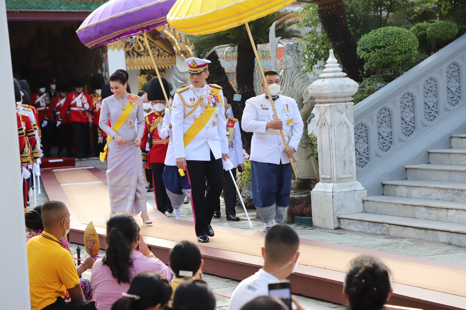 ในหลวง พระราชินี
