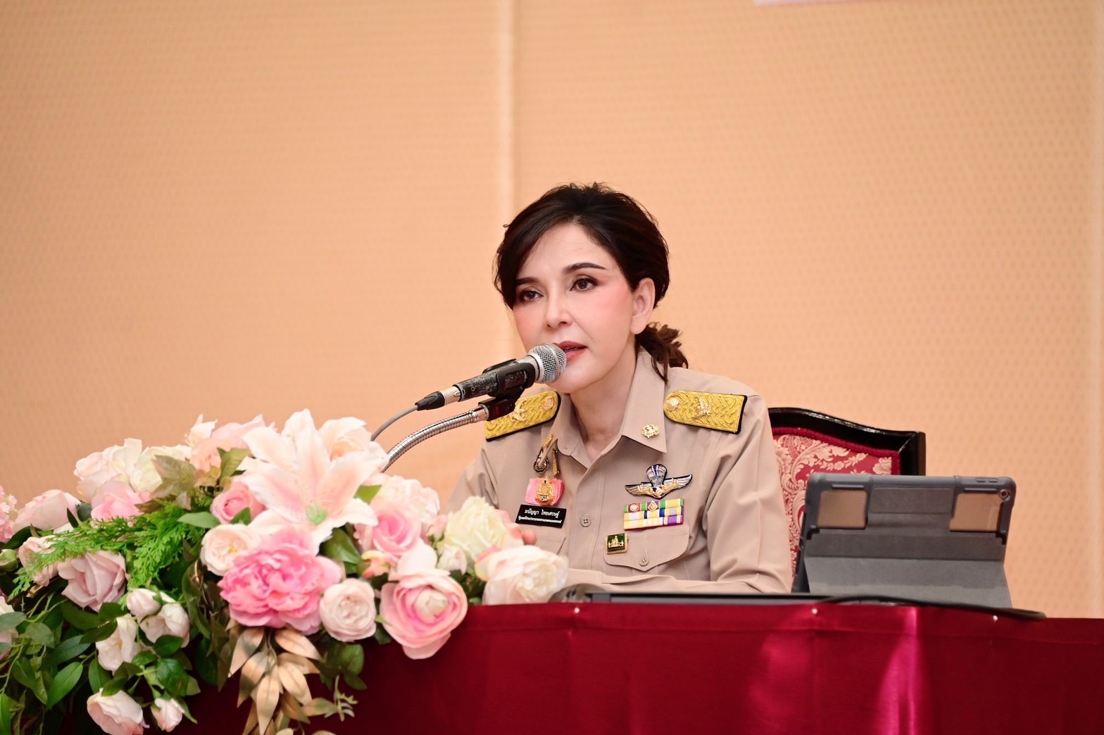 มนัญญา จ่อตั้งวอร์รูมแก้หนี้สหกรณ์ 1.8 หมื่นล้าน