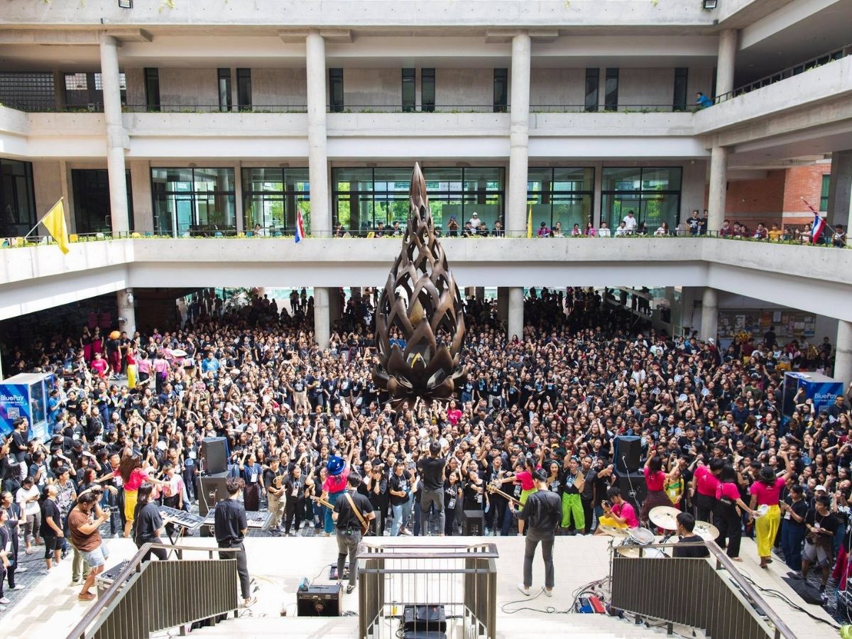 สโมฯมหดิล ยกเลิกประชุมเชียร์ กิจกรรมดาวเดือน