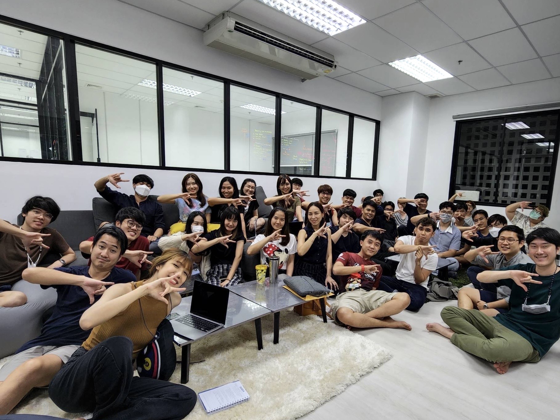 Forward สตาร์ตอัพฟินเทค สร้างองค์กรเป็นเซฟโซน ให้อิสระคนรุ่นใหม่