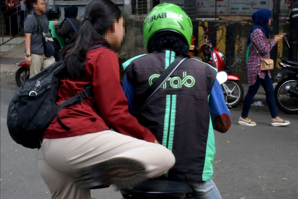 Grab ป้ายขาว สิ้นสุดวิ่งบริการ 15 ก.ค. อนุญาตเฉพาะ “ป้ายเหลือง”