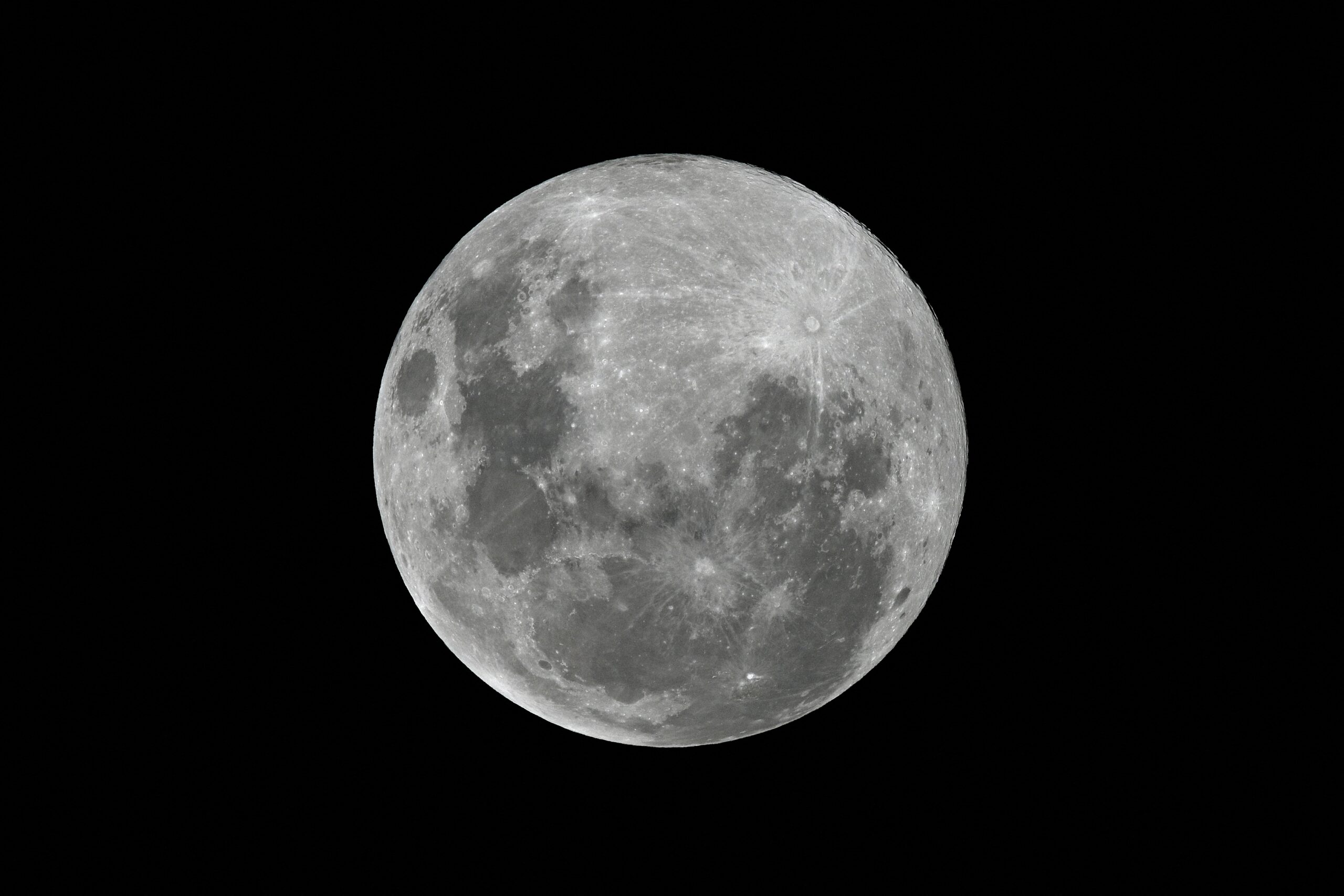 Super Full Moon คืนวันอาสาฬหบูชา จันทร์เต็มดวงใกล้โลกที่สุดในรอบปี