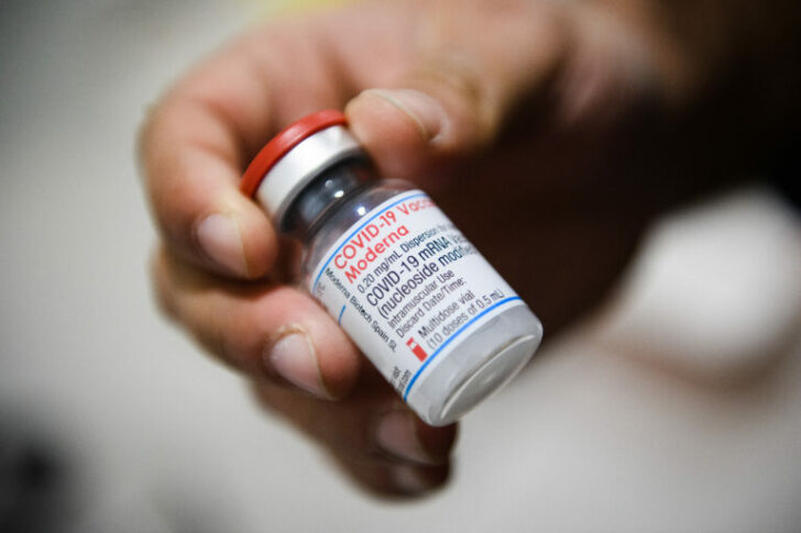 FRANCE-HEALTH-VIRUS-VACCINE สถานเสาวภา ฉีดโมเดอร์นาฟรี เข็ม 2-3-4 เปิดลงทะเบียนวันนี้