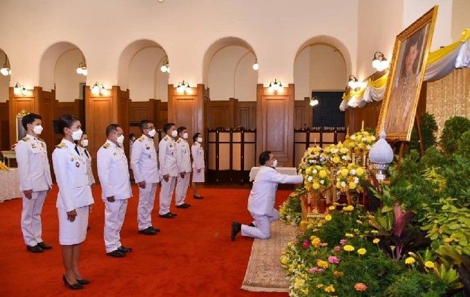 ‘สันทัด’ นำคณะผู้บริหาร-พนักงาน กกต. ร่วมลงนามถวายพระพร วันเฉลิมพระชนมพรรษา พระบาทสมเด็จพระเจ้าอยู่หัว