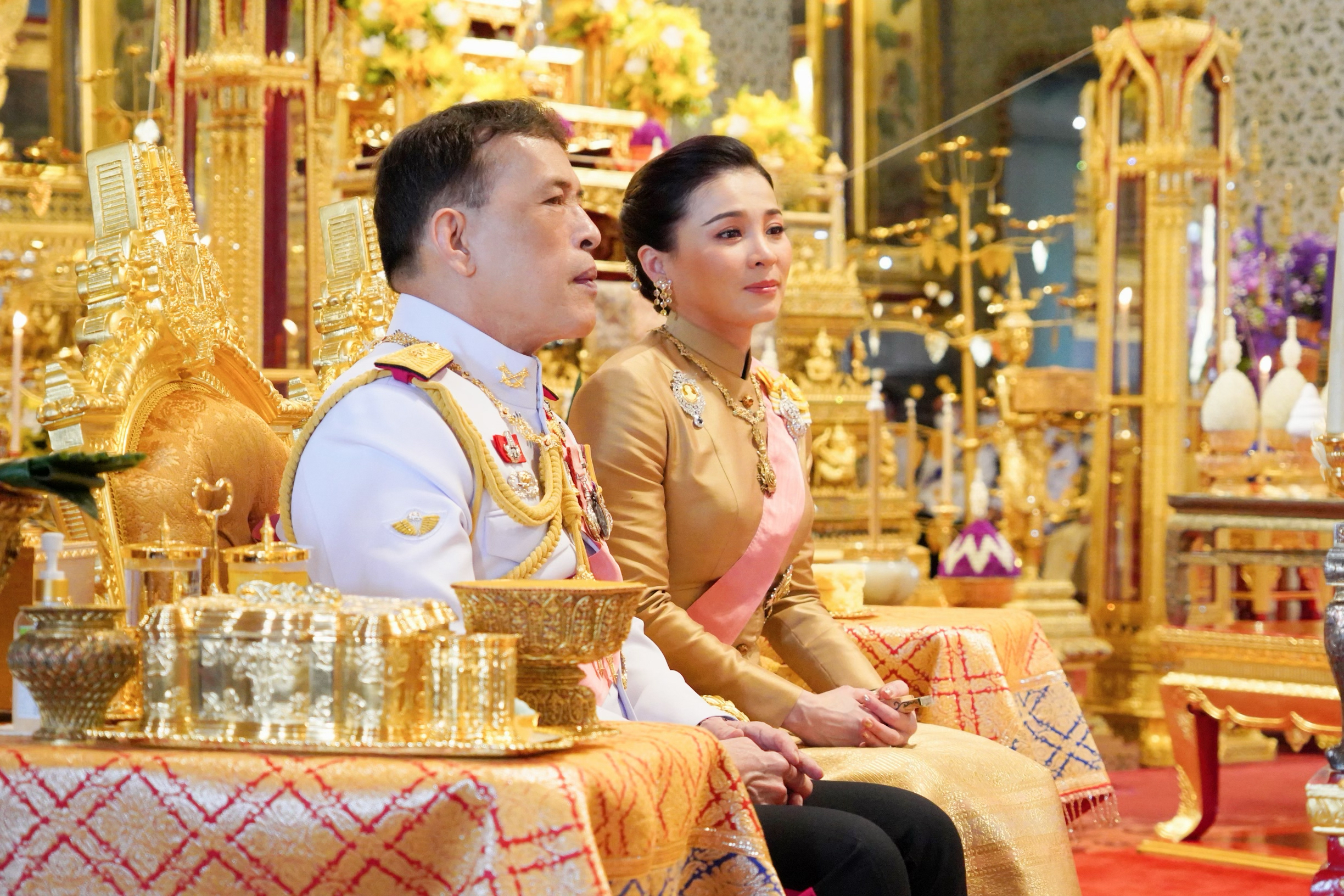 หมายกำหนดการ ในหลวง พระราชินี เสด็จฯ เนื่องในวันที่ระลึกมหาจักรี