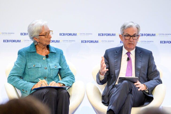 FILE PHOTO: ECB Forum on Central Banking in Sintra, Portugal เงินบาทอ่อนค่า 35.80 บาทต่อดอลลาร์ จับตารายงานประชุมเฟด-อีซีบี