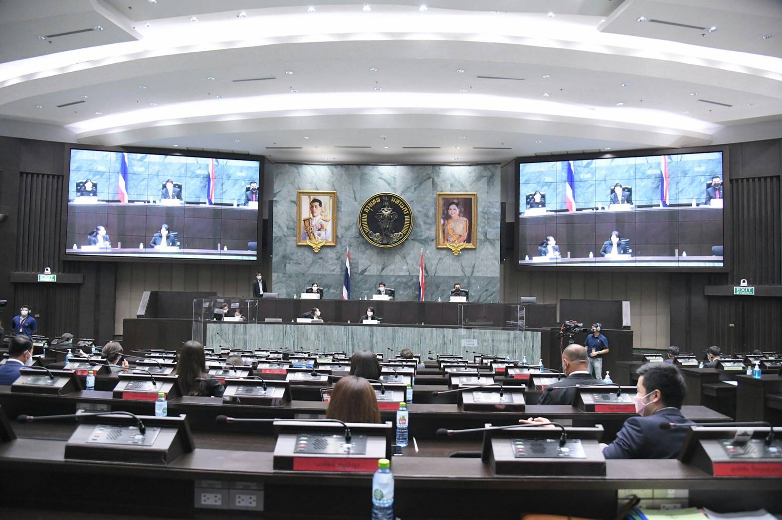 งบ กทม.66 อภิปรายหนักก่อนผ่านสภา 18 ส.ค. ลุ้นวาระที่ 2