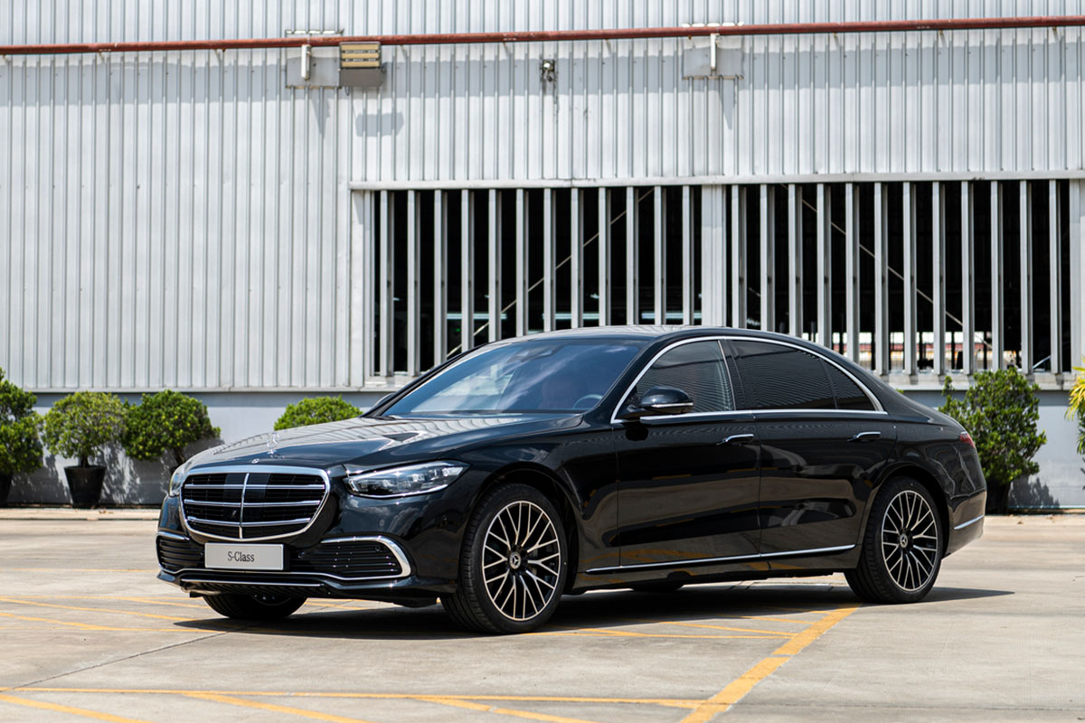Mercedes-Benz S-Class