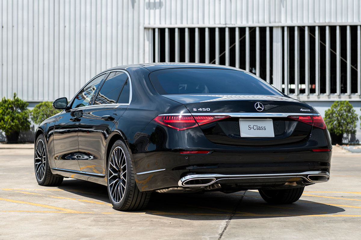 Mercedes-Benz S-Class