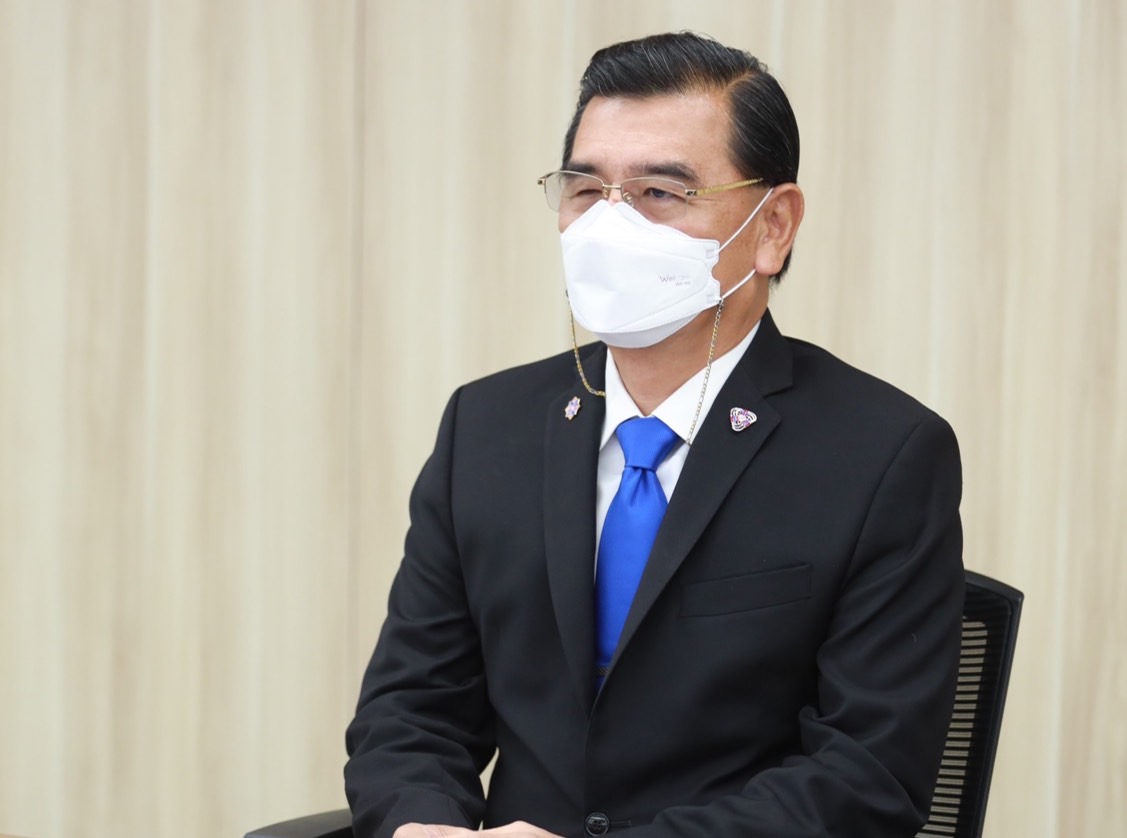 มนตรี มหาพฤกษ์พงศ์