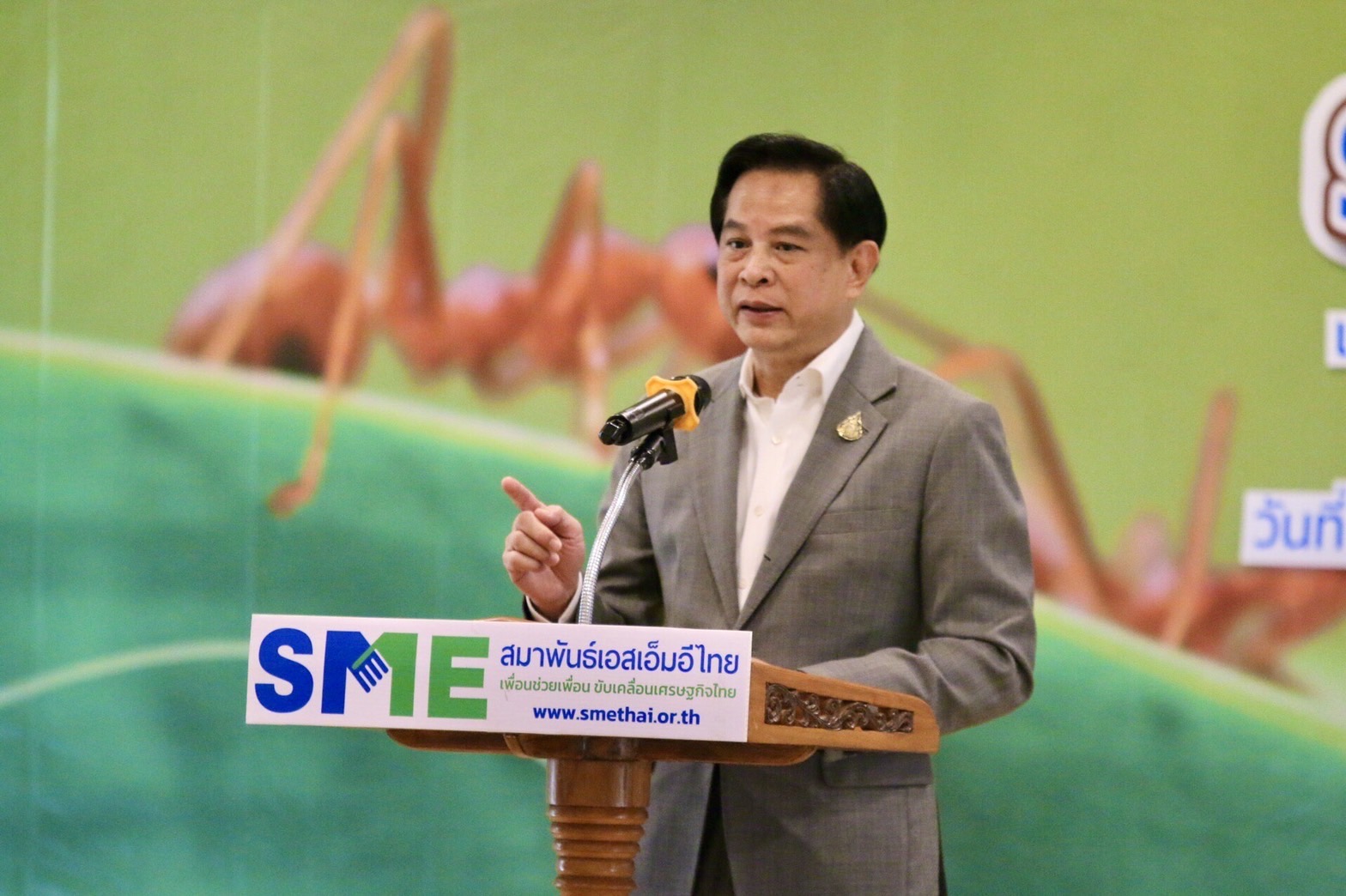 เอสเอ็มอีเตรียมเฮ พีระพันธุ์จ่อยื่นแก้กฎหมายสร้างแต้มต่อรายย่อย