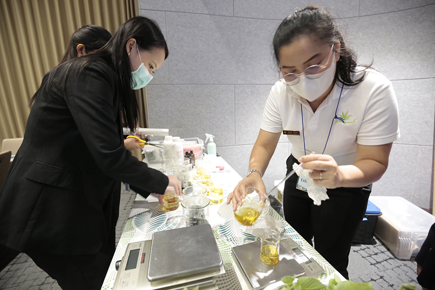 Healthcare2022 : เวิร์กช้อปจาก อภัยภูเบศร ผลิตสมุนไพรช่วยให้นอนหลับ