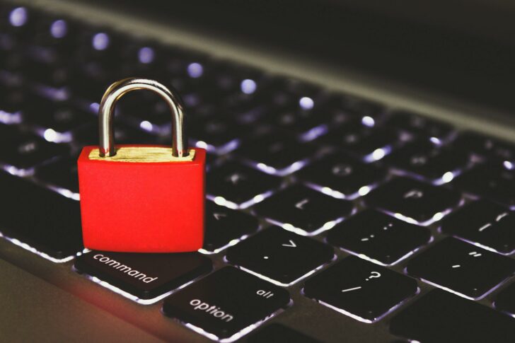 cyber-4398479_1920