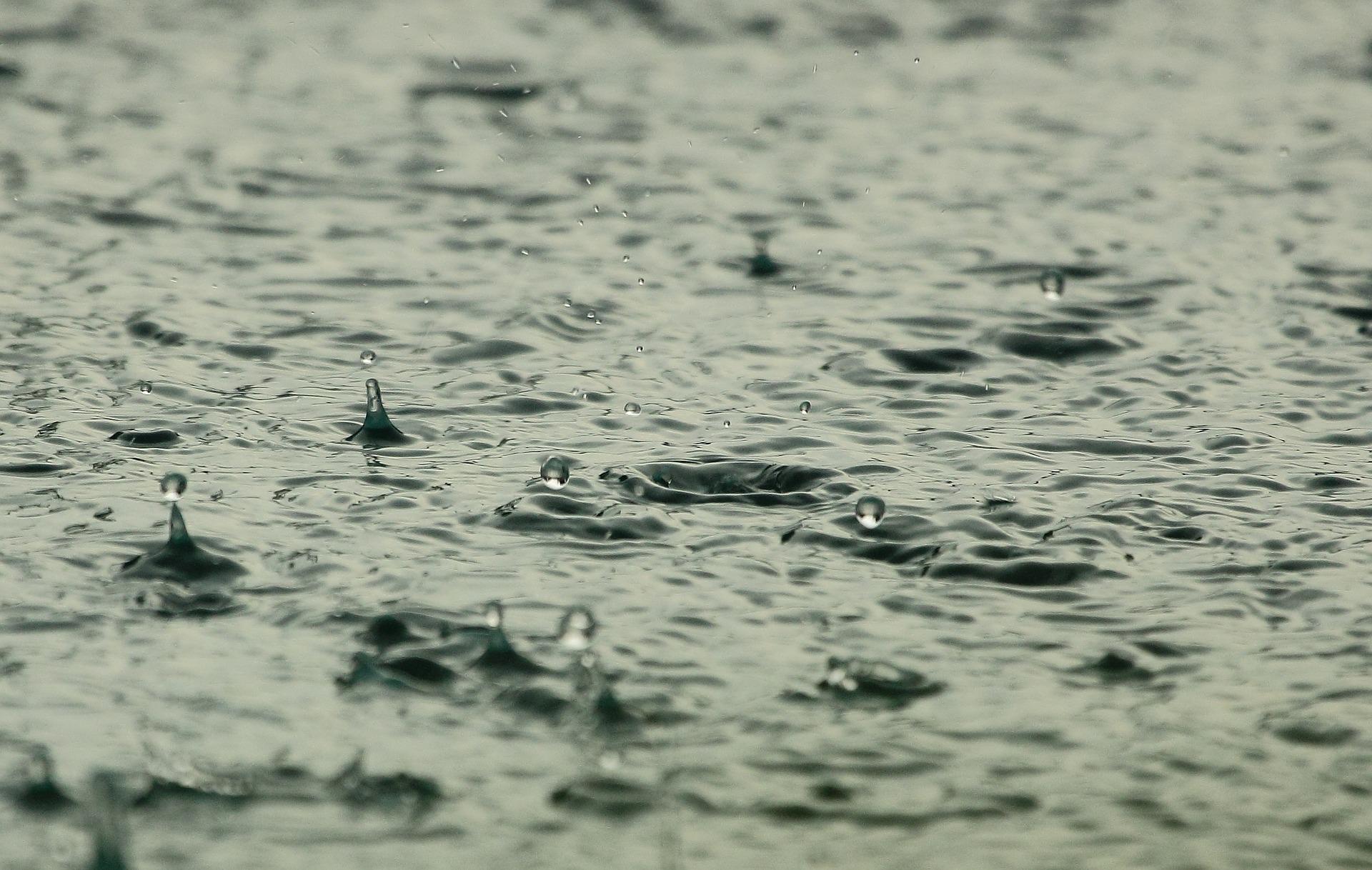 สภาพอากาศวันนี้ ฝนตกหนักจากหย่อมกดอากาศต่ำ ด้านตะวันตก