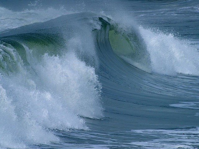 water-roller-gf094be2de_640