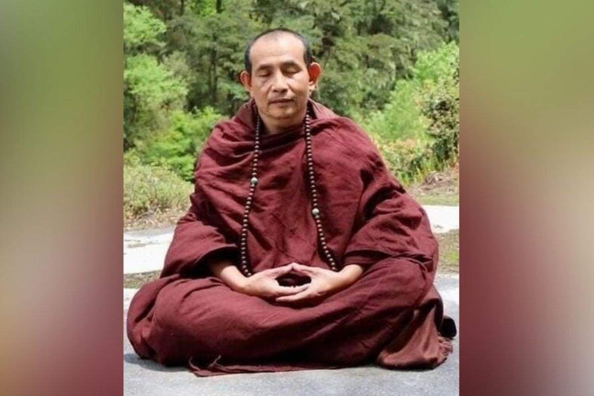 พระครูบาบุญชุ่มเตรียมออกจากถ้ำ หลังปิดวาจานาน 3 ปี เปิดทะเบียนราชรถรอรับ