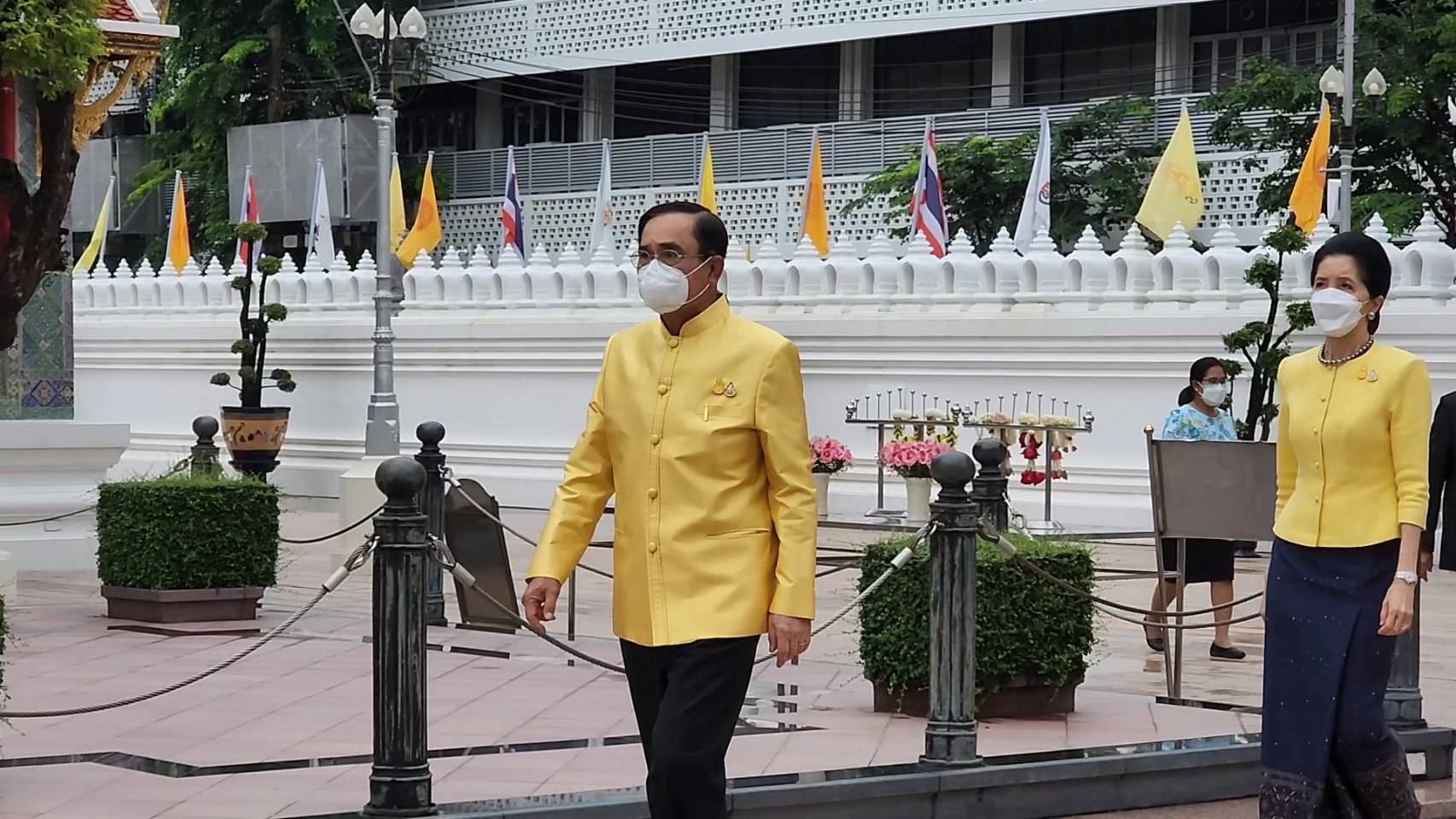 ประยุทธ์ เข้าเฝ้าฯ สมเด็จพระสังฆราช “อ.น้อง” ดึงสติตอบสื่อปมวาระ 8 ปี
